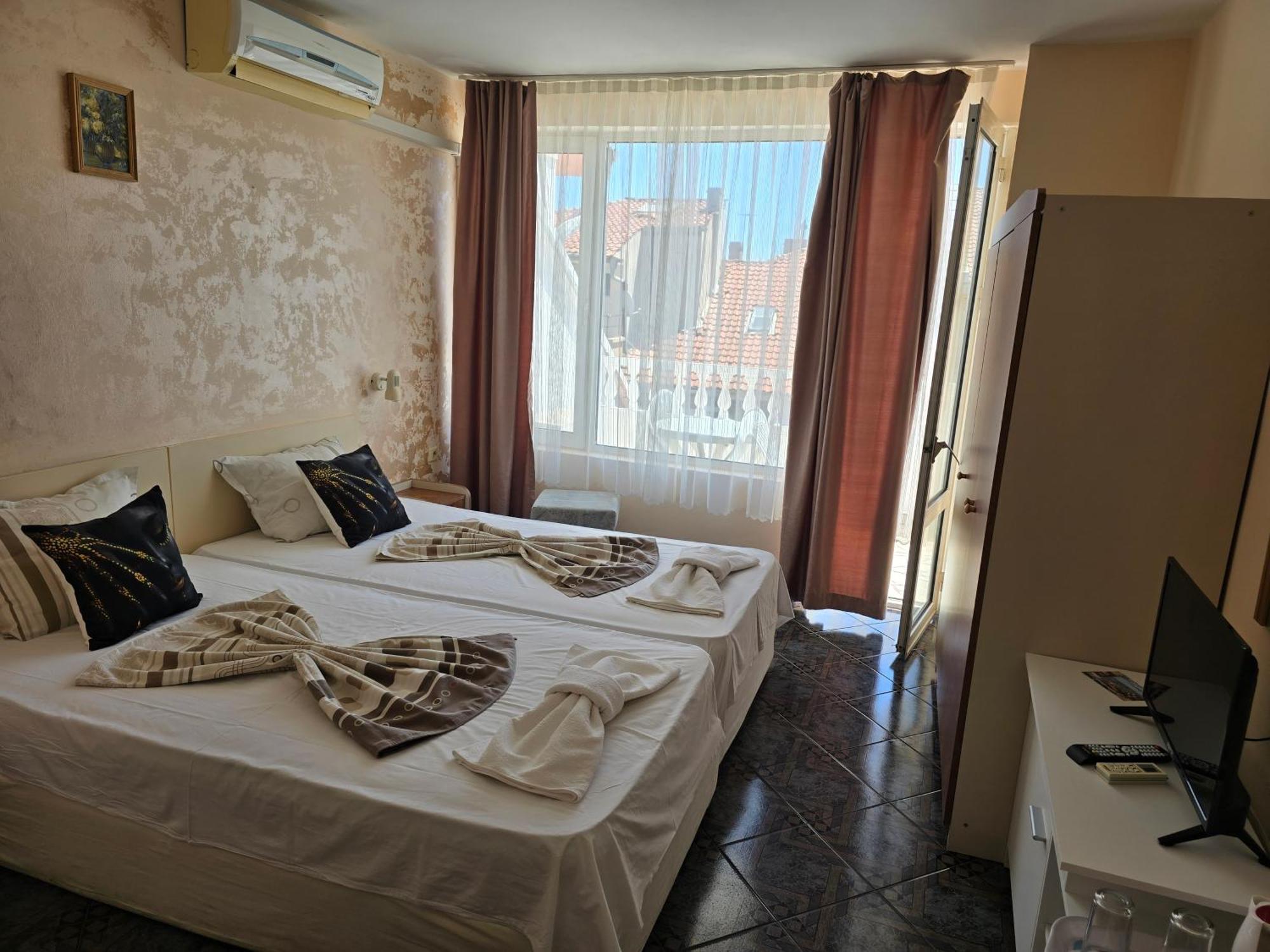Orion Guest House Sosopol Exterior foto