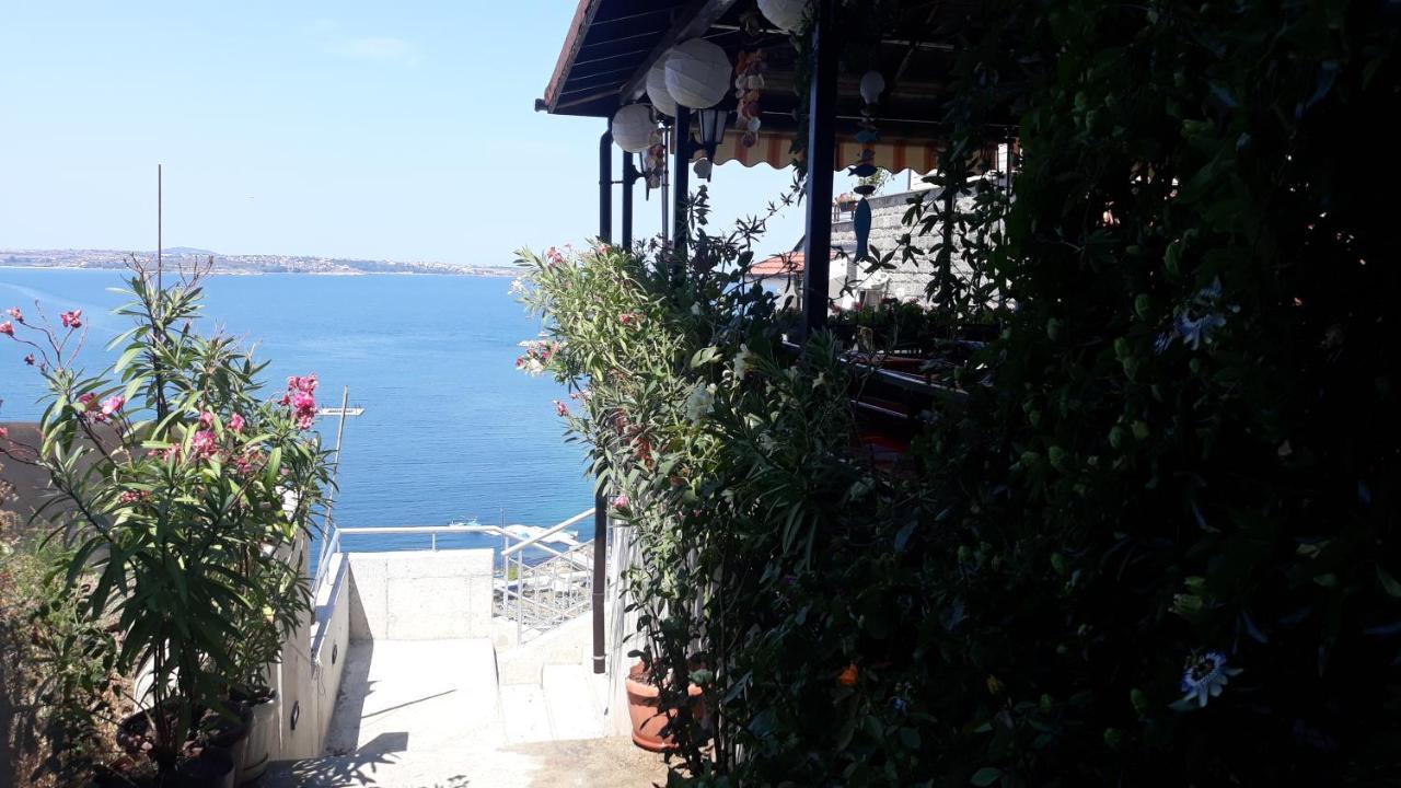 Orion Guest House Sosopol Exterior foto
